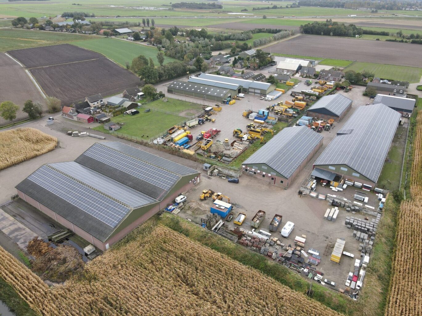 zakelijke zonnepaneleninstallatie gerealiseerd door PV-Projecten