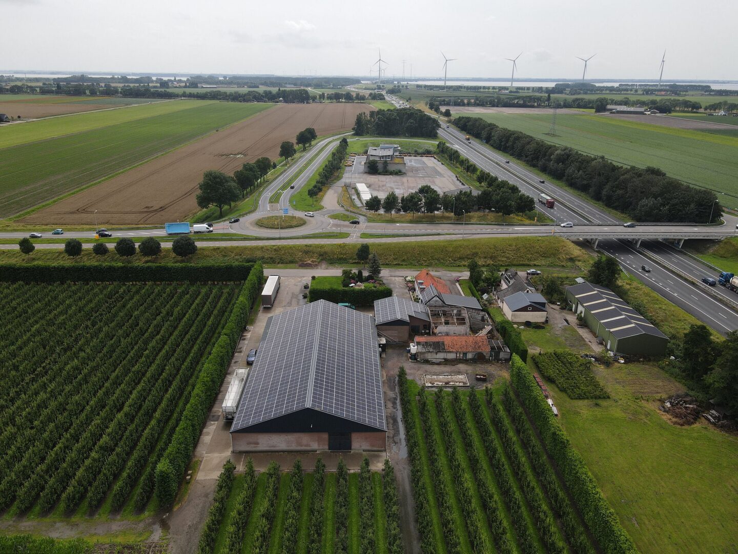 agrarische zonnepaneleninstallatie gerealiseerd door PV-Projecten